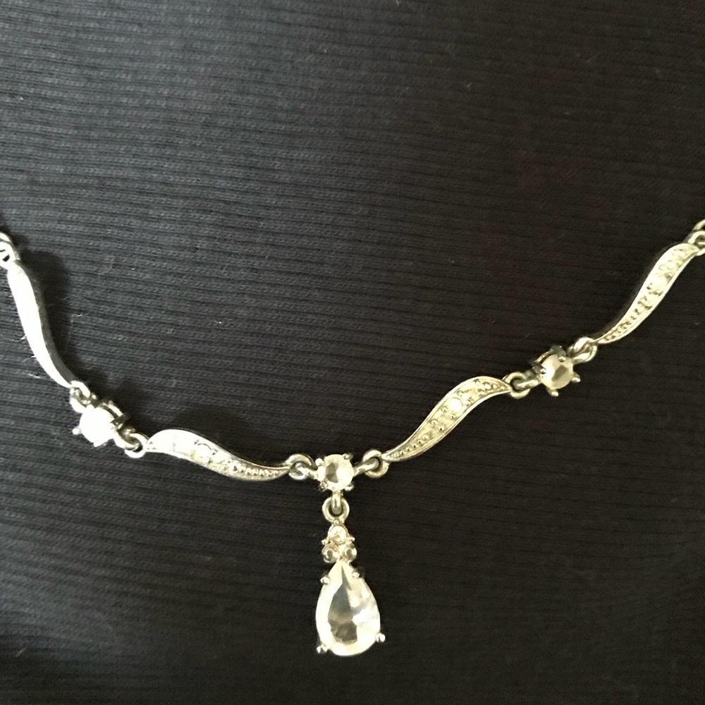 NECKLACE & EARRINGS